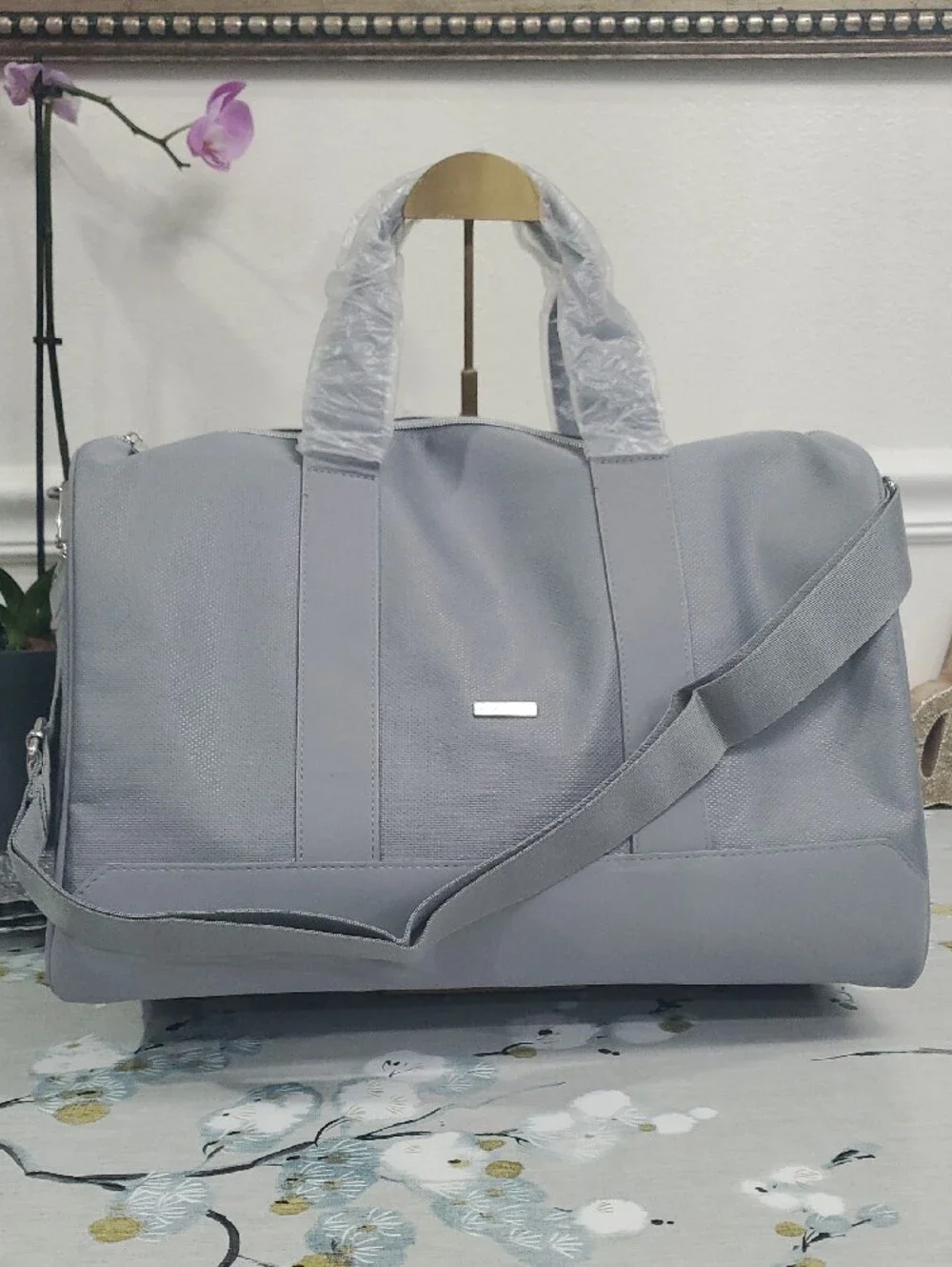 NEW Giorgio Armani Holdall, Gym, Travel, Weekend Grey Bag